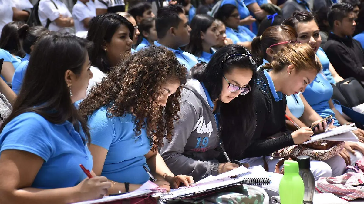 FOCO--estudiantes Enfermería (ARCHIVO)
