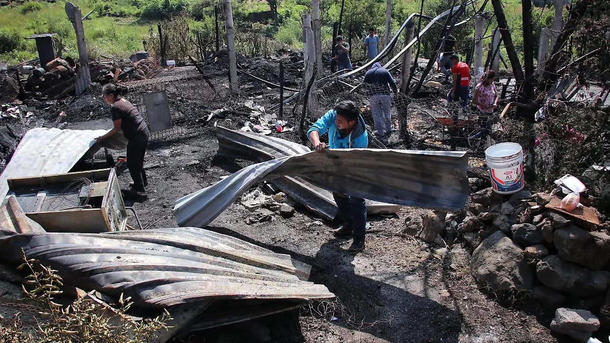 FOCO FOTO 3 PORTADA  INCENDIO CIUDAD JARDIN - FMM (21)