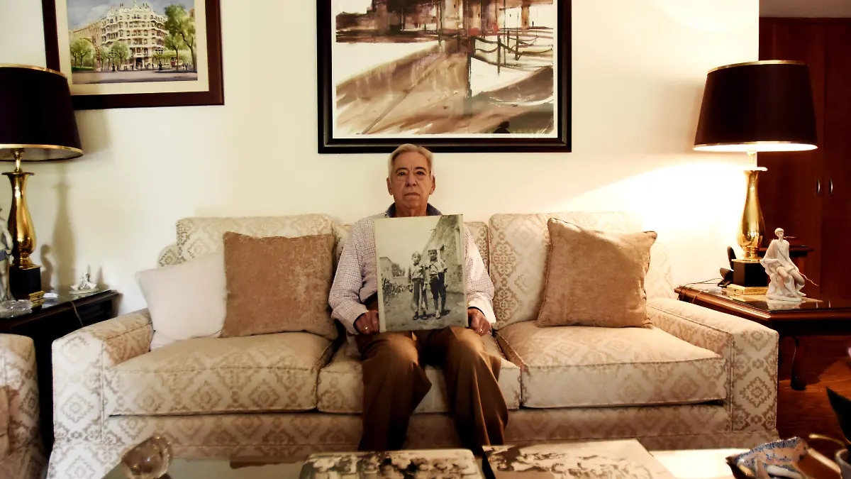 JUAN LLOP.... DANIEL GALEANA  (46) color