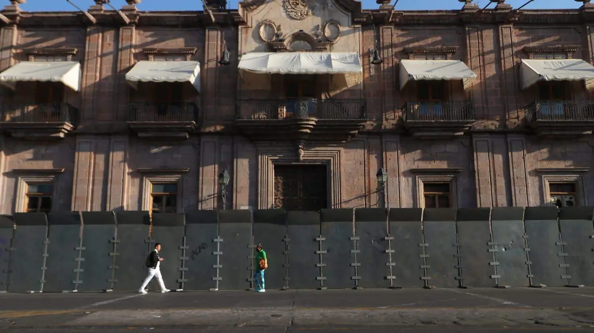 Vallas Palacio de Gobierno 2