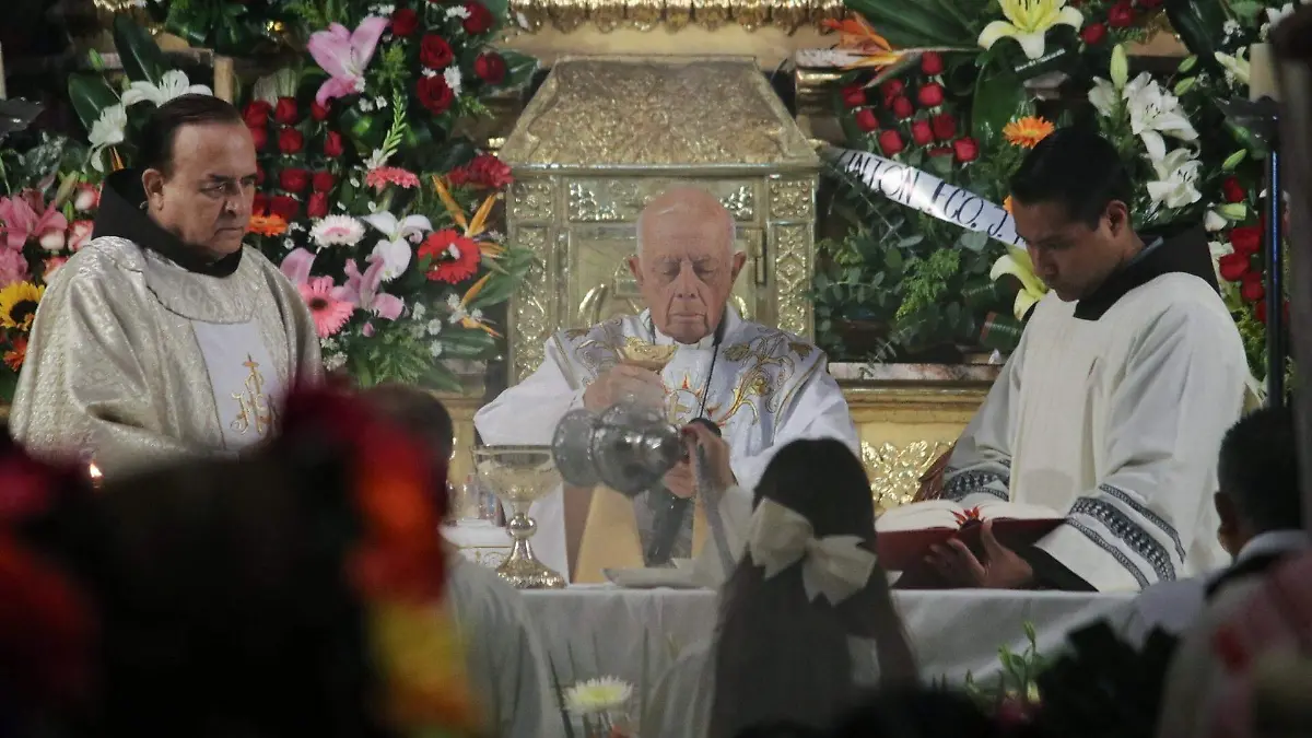 misa (FMM) WhatsApp Image 2018-12-12 at 5.00.11 PM (2)