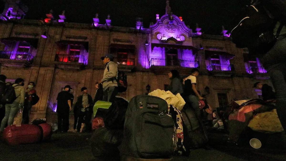 plantón normalistas 2