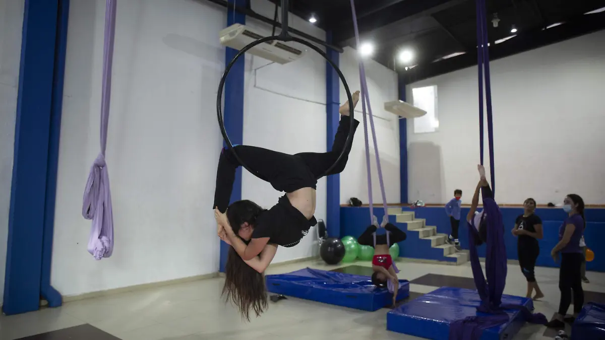 DANZA AEREA ANNA LOPEZ IAV