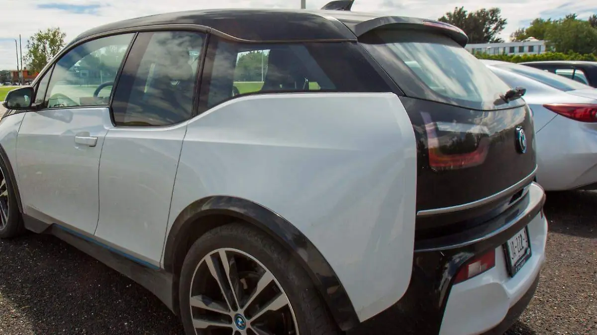 auto eléctrico 3