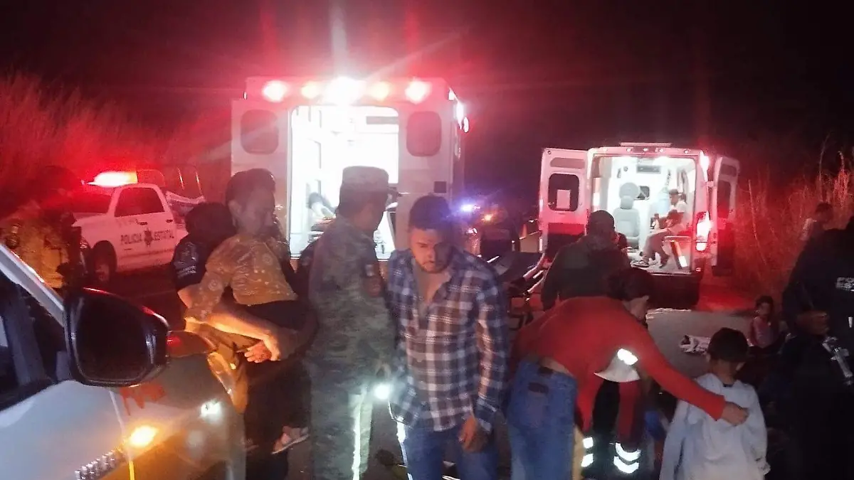 accidente vial Tecpan de Galeana