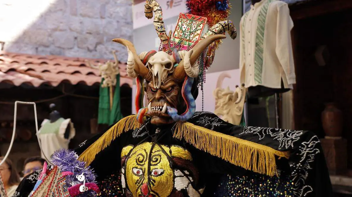 Máscaras y Textil de Tocuaro (2)