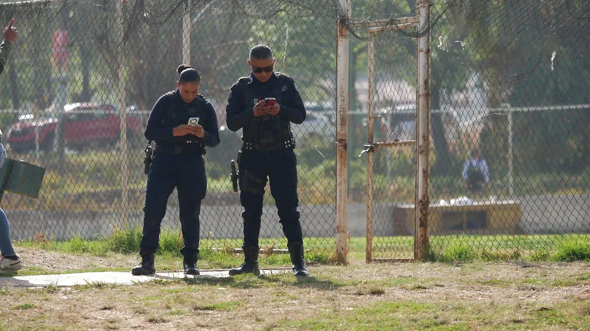 Policía