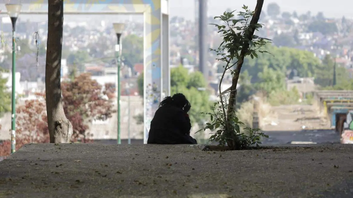 Indigentes en Plaza de la Paz (4)