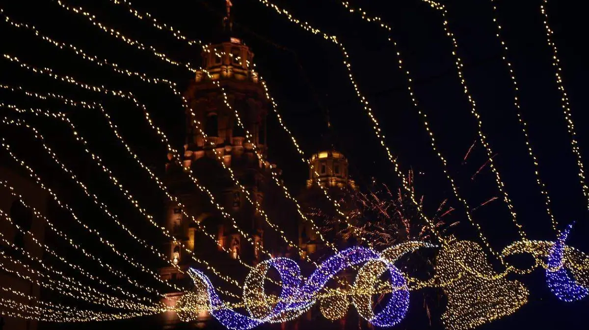 Encendido de catedral y luces navideñas