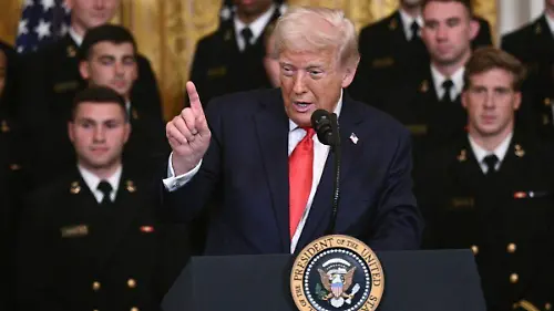Trump dice que México está asustado de los cárteles