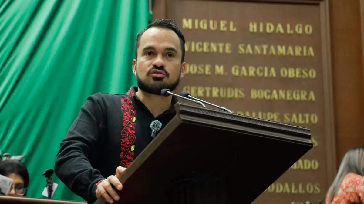 Víctor Manríquez (13)