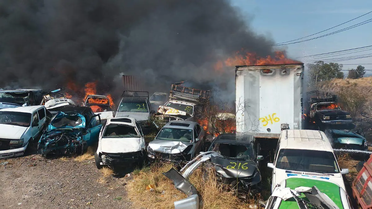 Incendio en un corralón