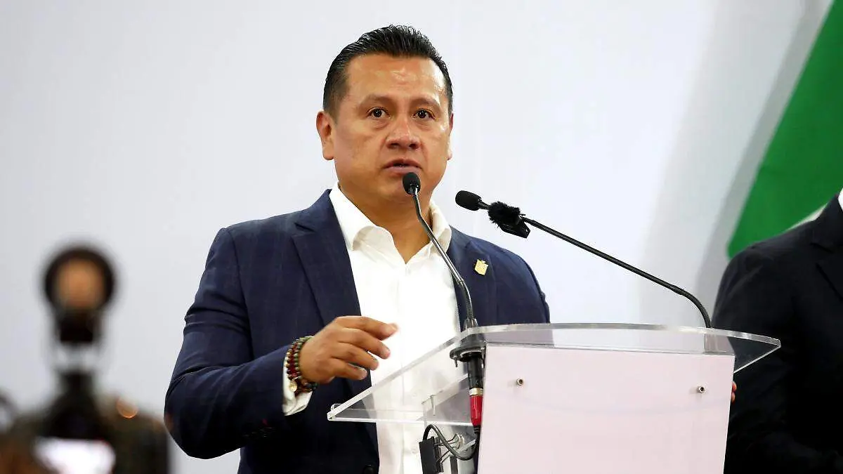 Carlos Torres Piña (2)