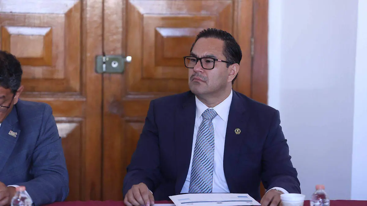 victor manuel serrato lozano