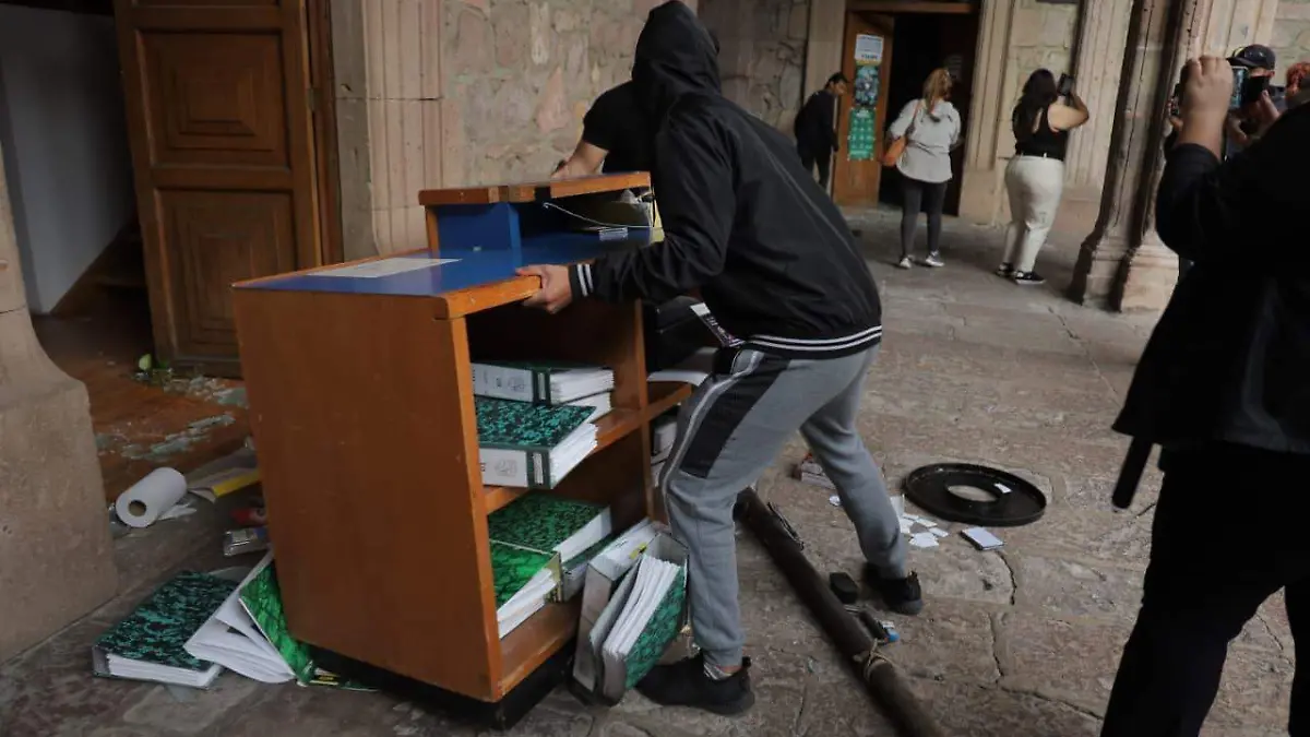 WhatsApp Image 2025-11-02 at 18.09.26 (1)