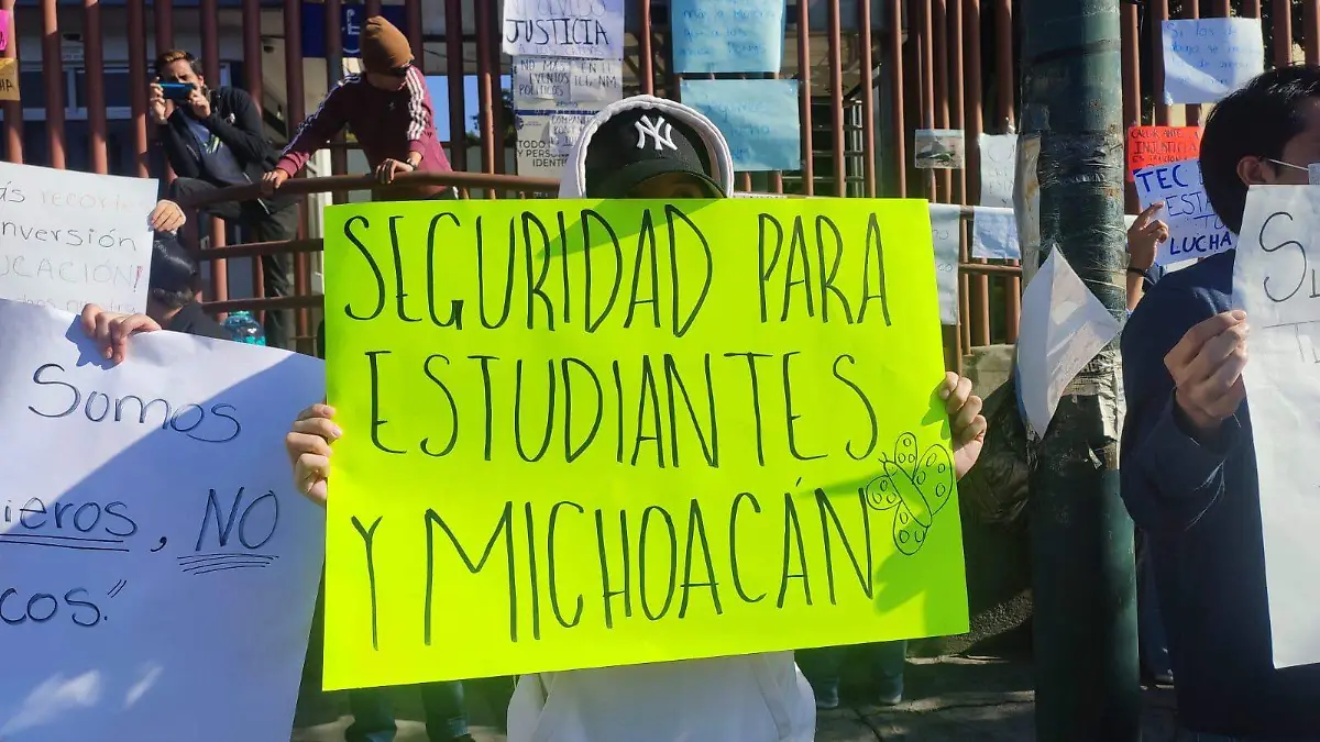 WhatsApp Image 2025-11-04 at 09.27.52