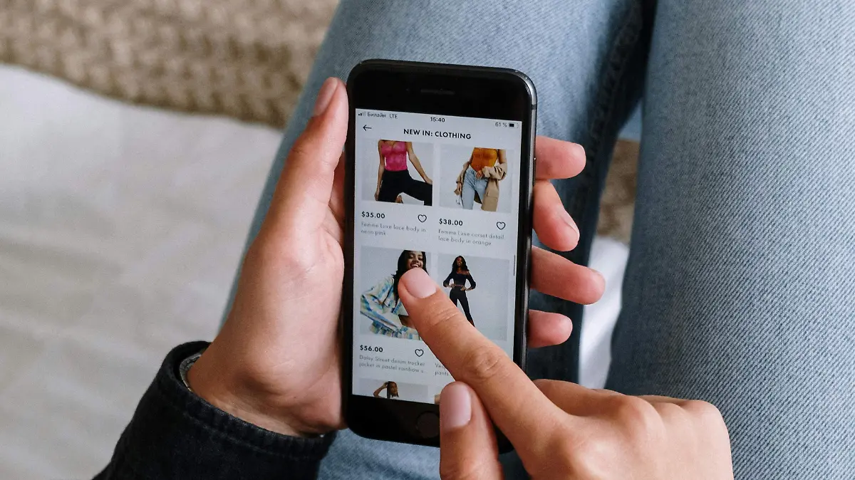 pexels-cottonbro-5076516