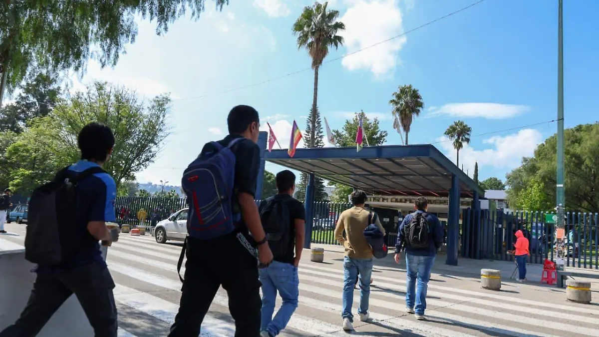 8c00df39-51e2-4c5c-a694-d3d75eea278c