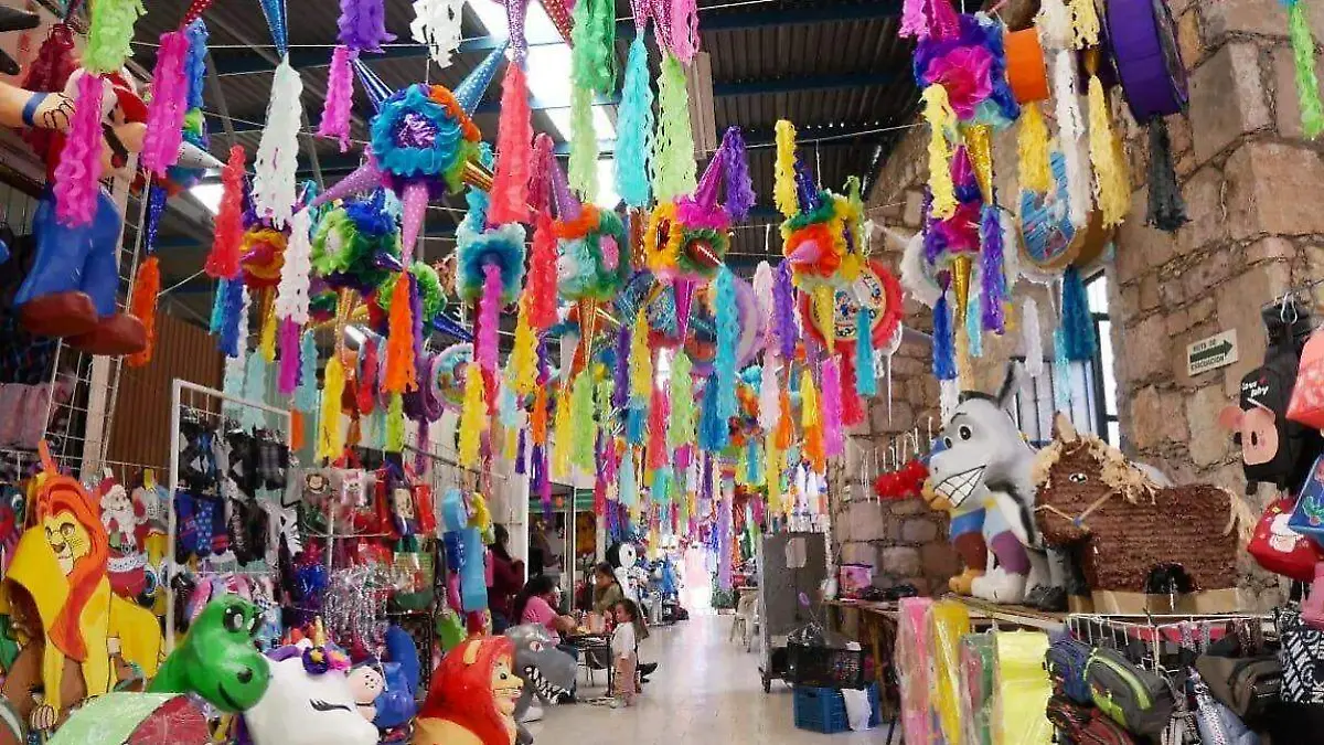 piñatas coloridas