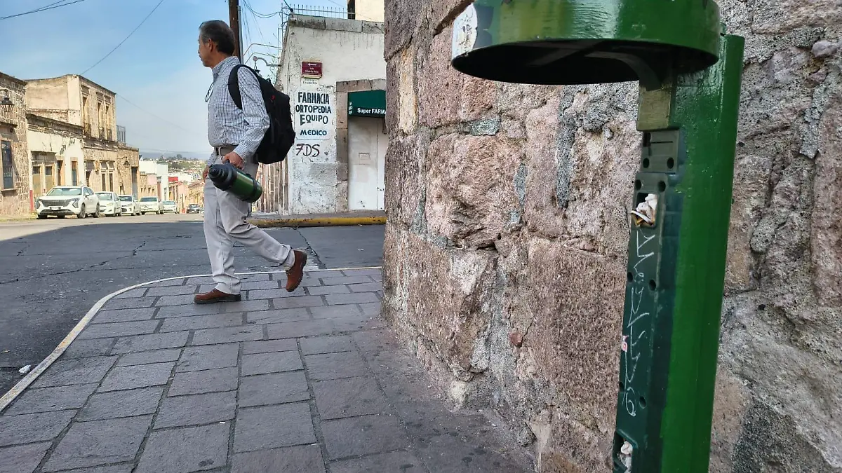 Estructura para botes de basura