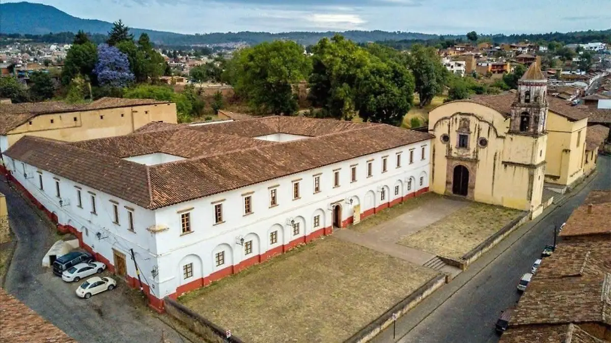 antiguo colegio jesuita patzcuaro