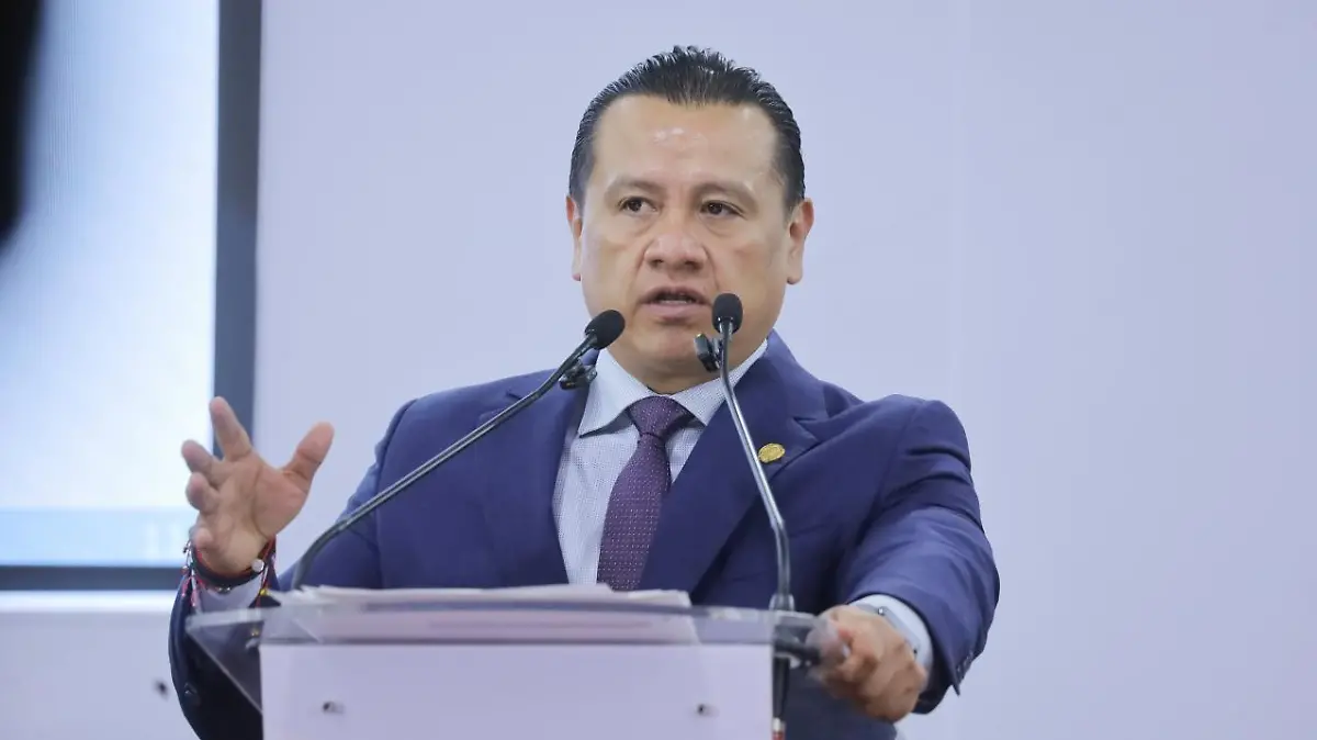 Carlos Torres Piña (9)