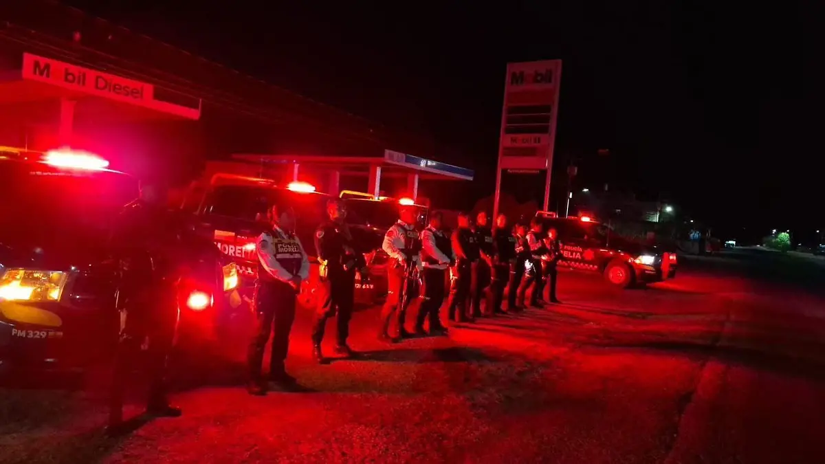 Elementos de seguridad en operativo nocturno