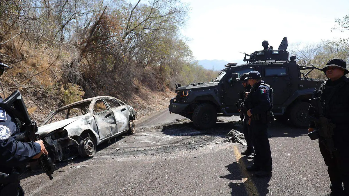 guardia civil auto calcinado