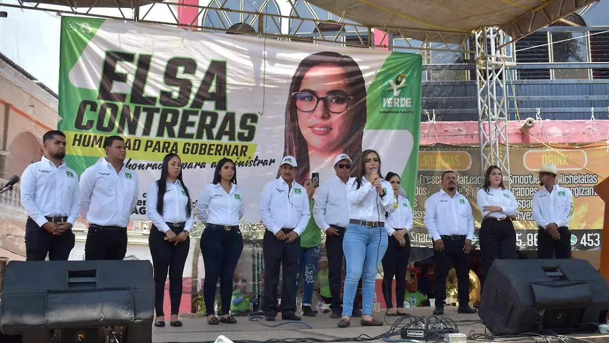 presidenta aguililla elsa contreras