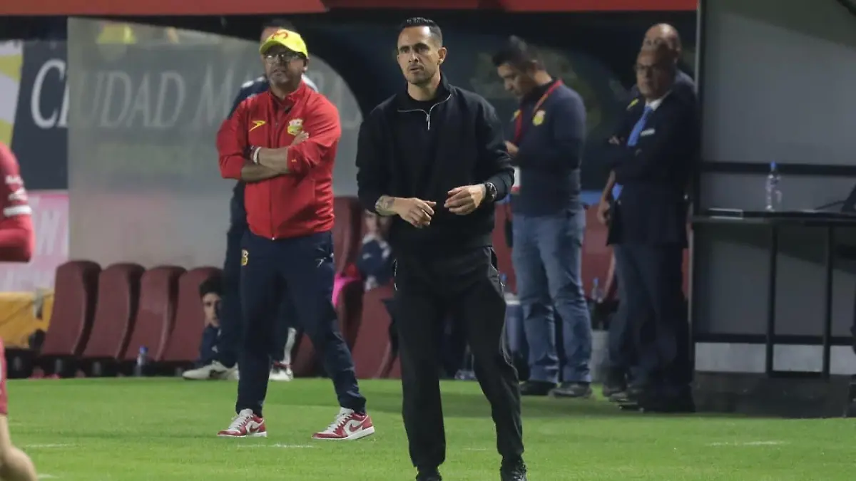 Gabino Velasco, auxiliar técnico del Atlético Morelia.