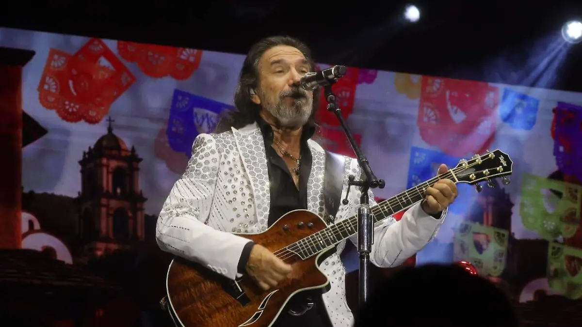 Marco Antonio Solís 2