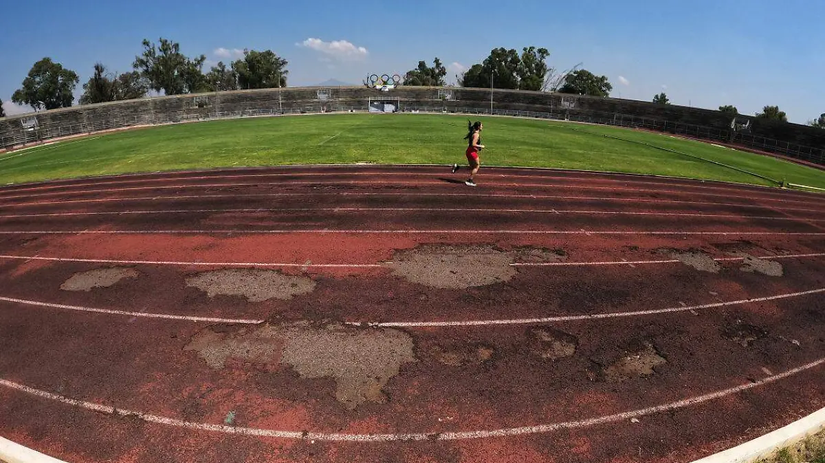 Pista de Atletismo en el Venustiano Carranza (2)