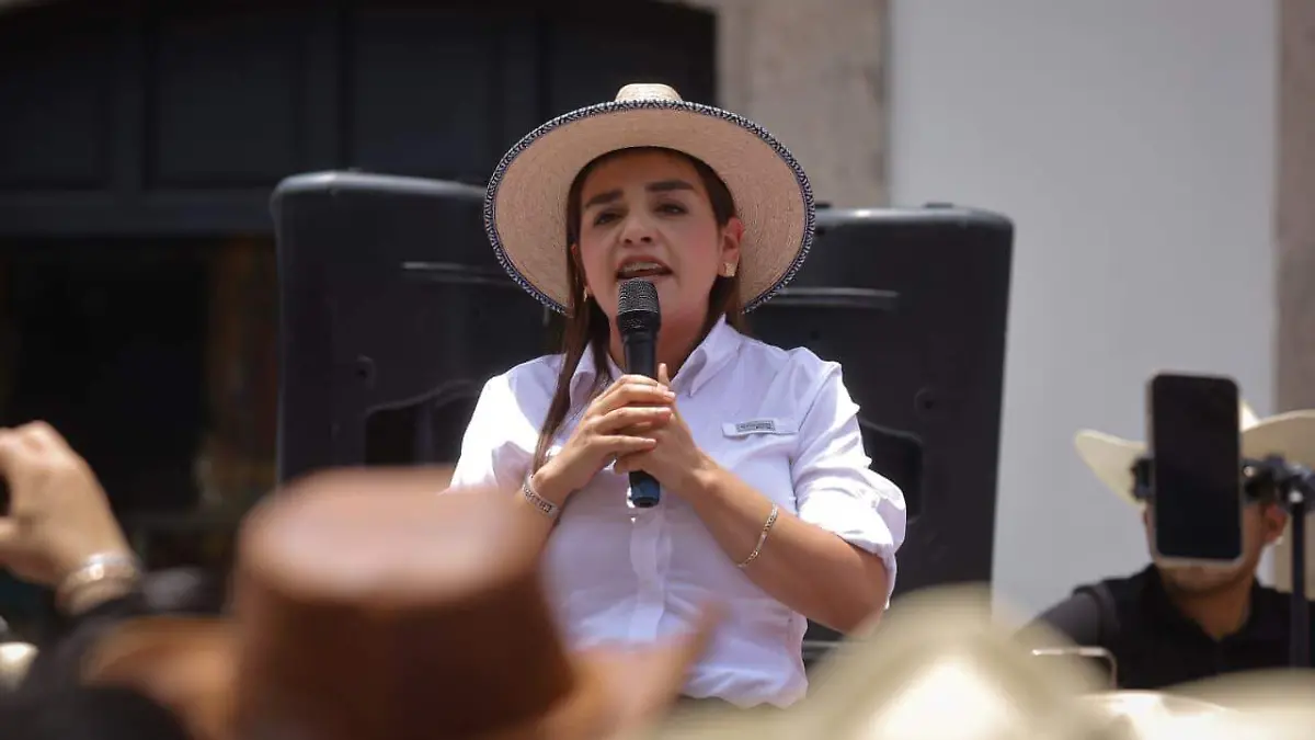 grecia quiroz alcaldesa