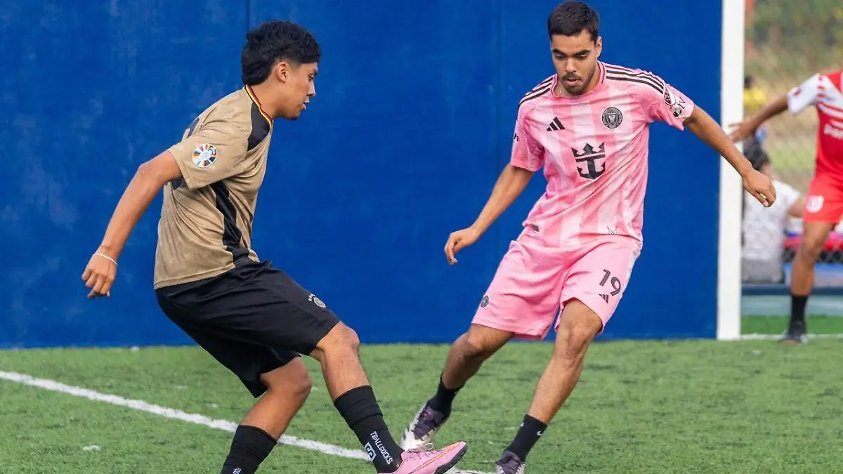 futbolistas universitarios