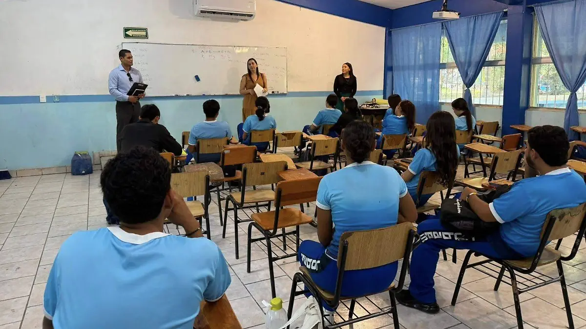 escuela aquila