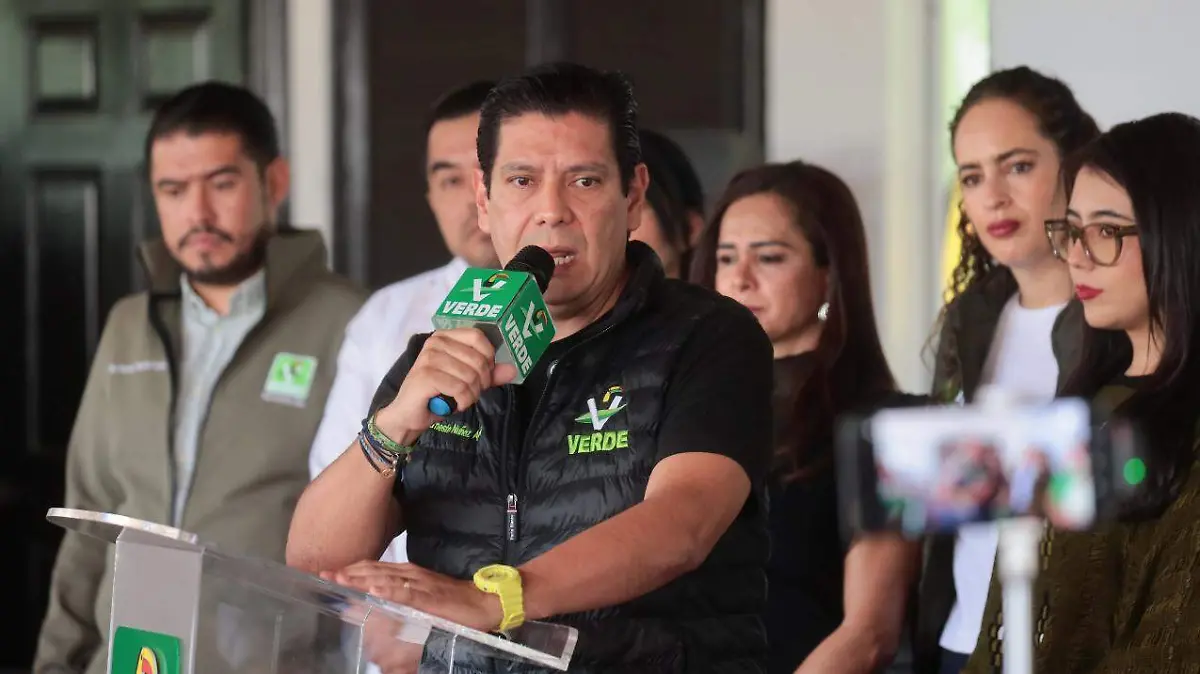 Ernesto Nuñez (2)