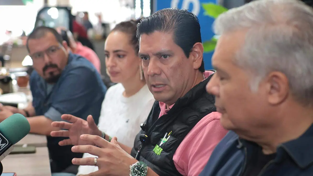 Ernesto Nuñez (2)