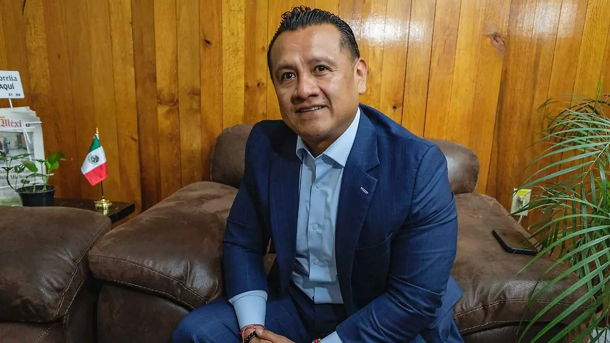 Carlos Torres Piña 4