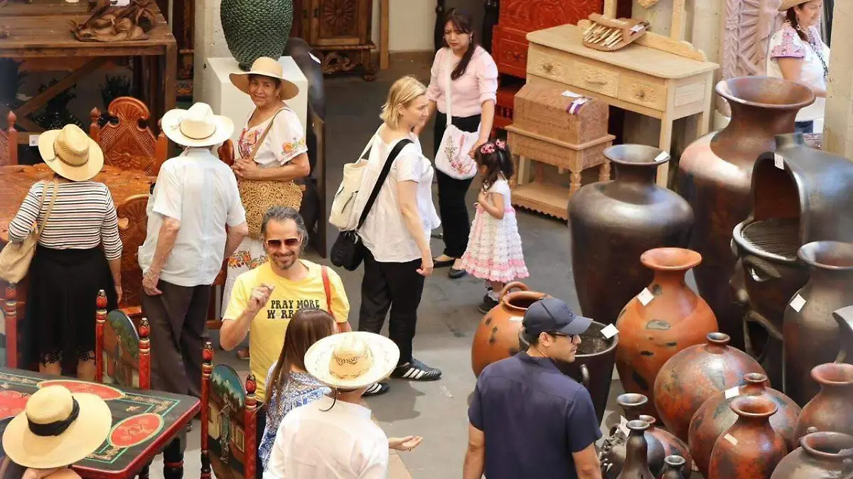 turistas artesanías