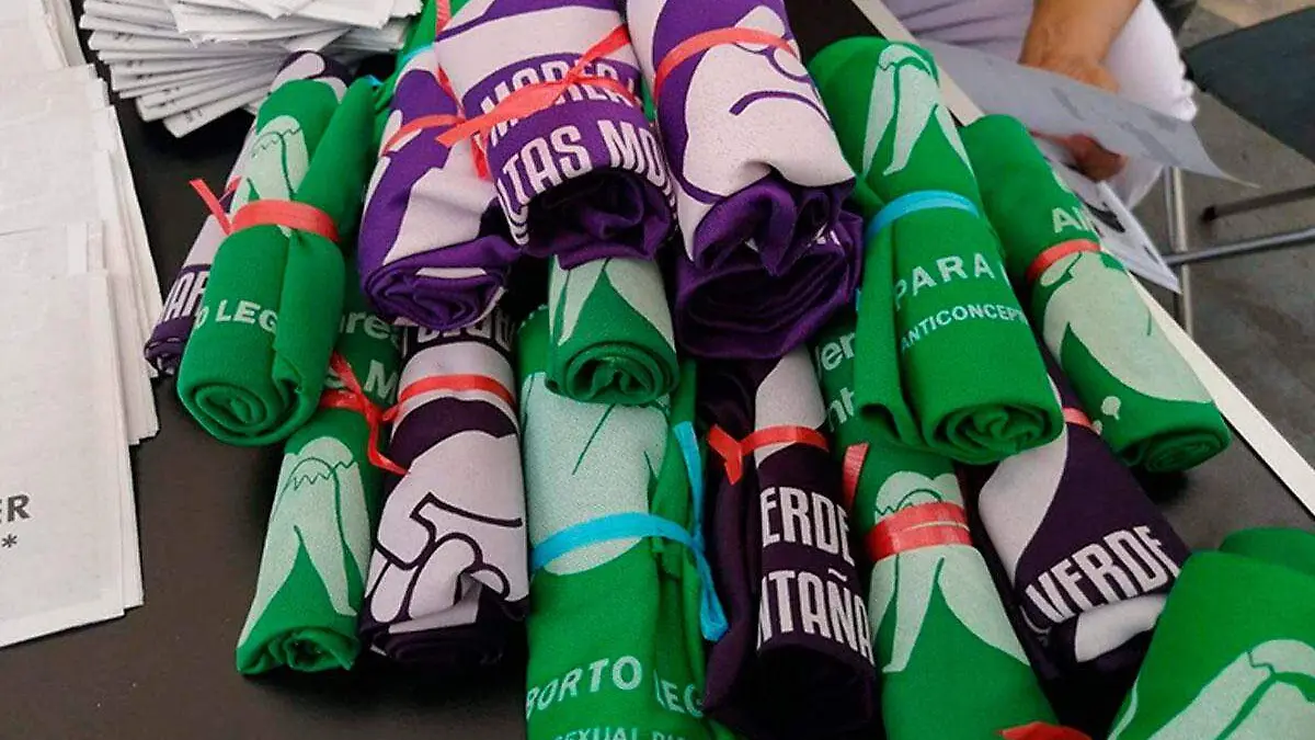 Marea-Verde-busca-informar-a-mujeres-sobre-la-interrupción-del-embarazo