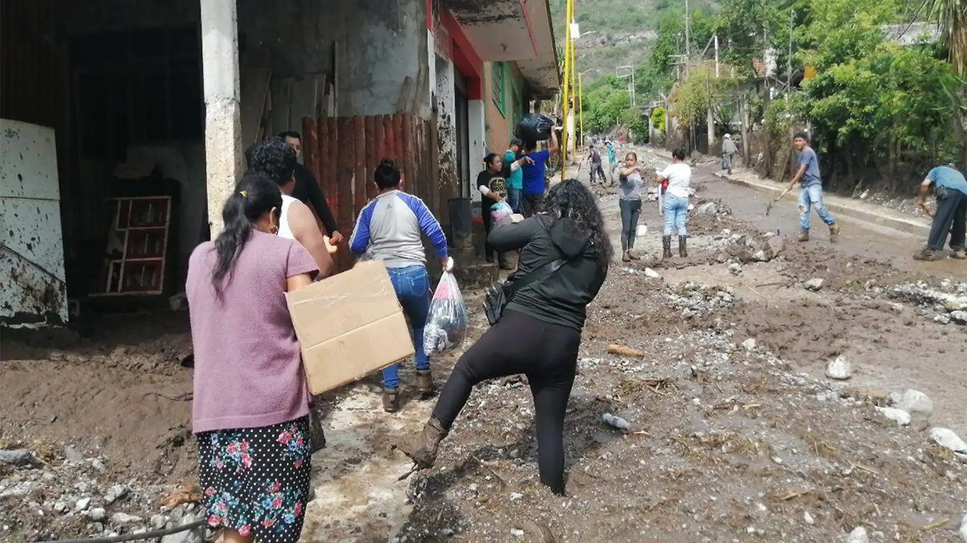 Afectados en Tlilapan