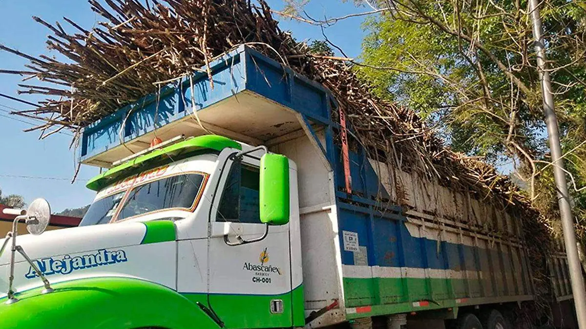 Productores-bloquean-ingenio-El-Carmen-en-Ixtaczoquitlan