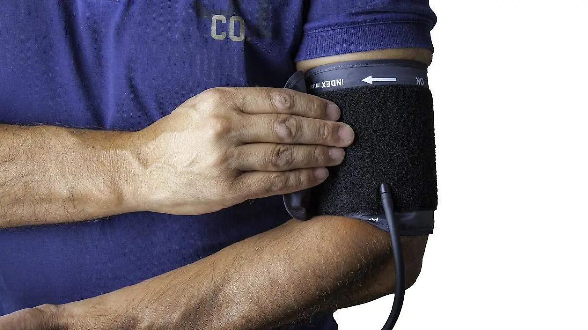 blood-pressure-monitor-1749577_1280