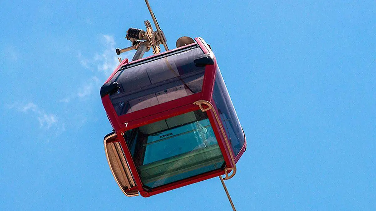 2-Cae-teleferico-en-Canada-y-deja-un-muerto