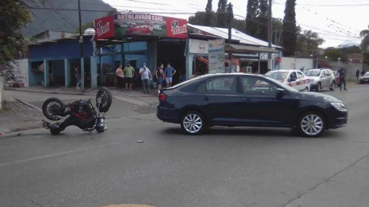 Moto volcada