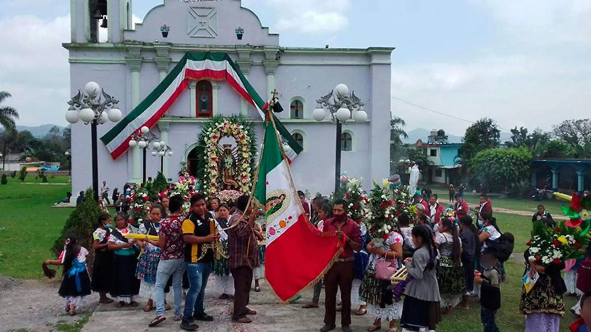 Coro-de-lengua-nahuatl