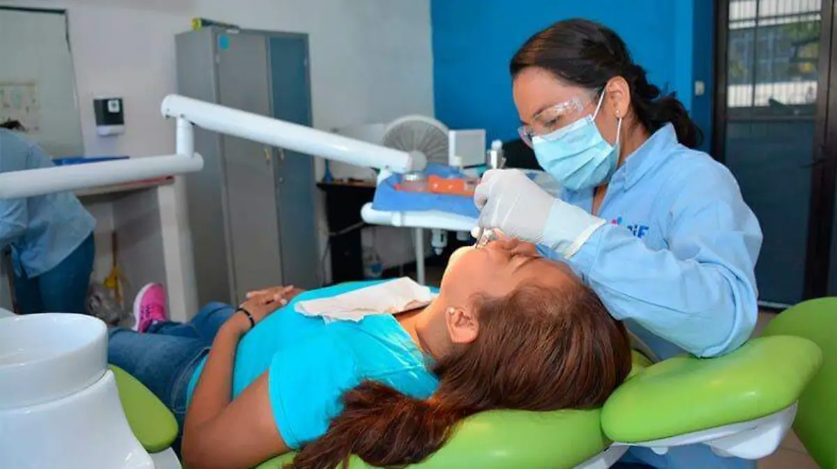 Dentista prácticas profesionales