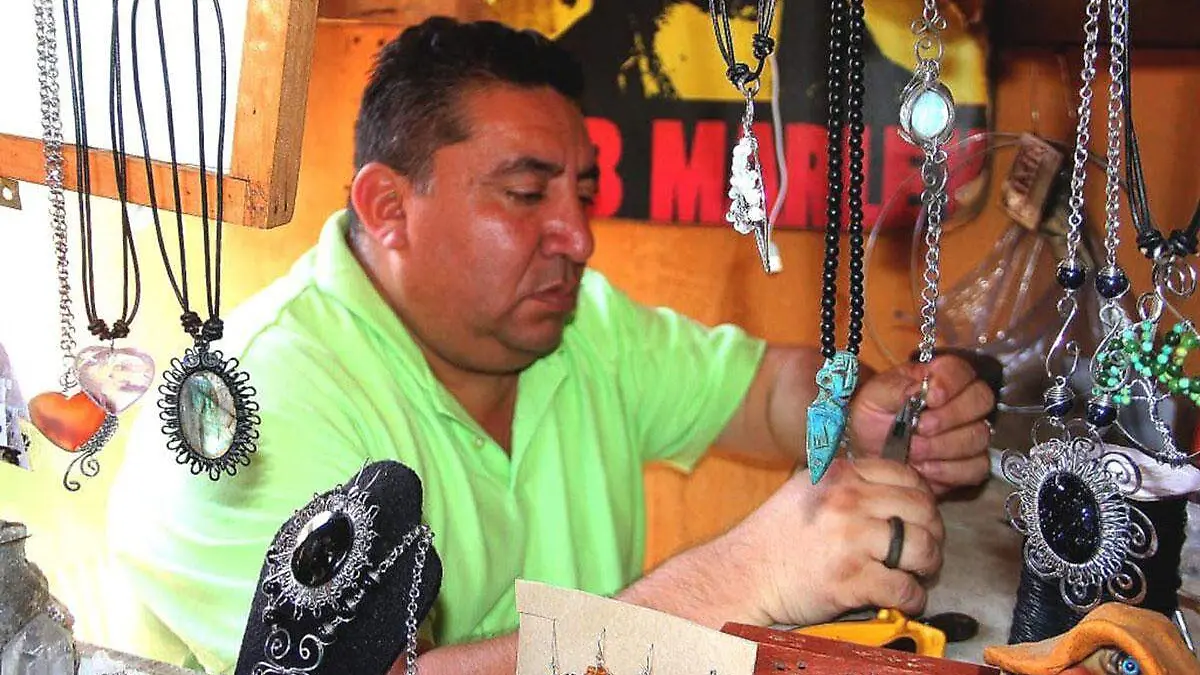 3-Artesanias-talleres-y-cursos-en-el-dia-del-artesano-de-Orizaba