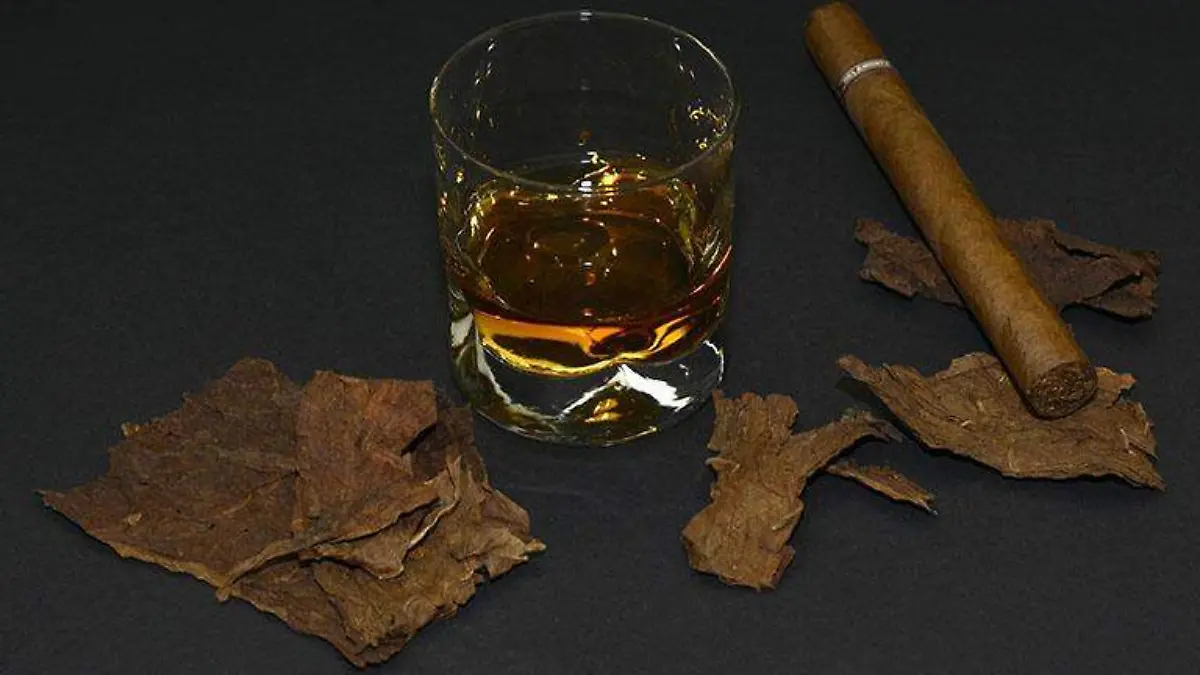 Tabaco y licor