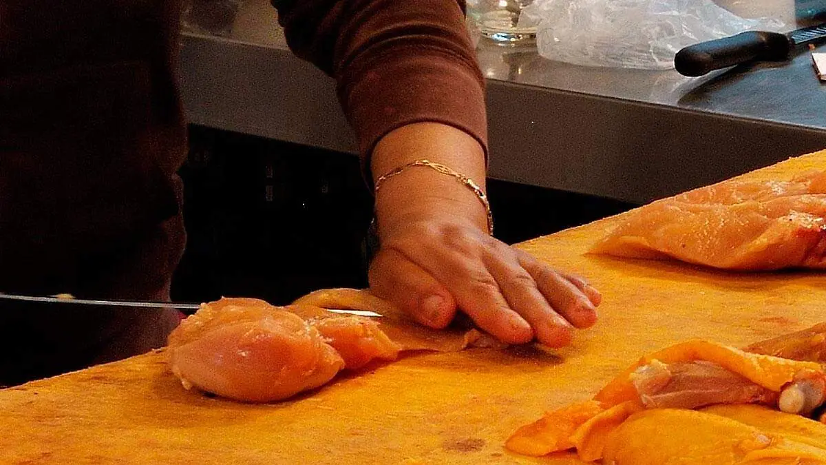 En diciembre lo que más buscan son las pechugas de pollo y bajan las ventas de los huesos, alas, piernas y menudencia